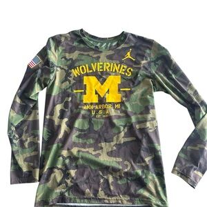 Nike Dri-FIT Camo Michigan Wolverines Men’s‎ size small
